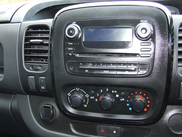 Used Vauxhall Vivaro 2017 for sale - 76830782: Photo 10