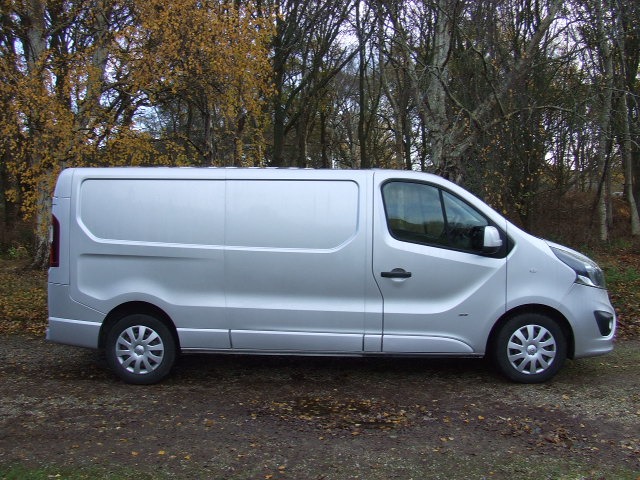 Used Vauxhall Vivaro 2017 for sale - 76830782: Photo 4