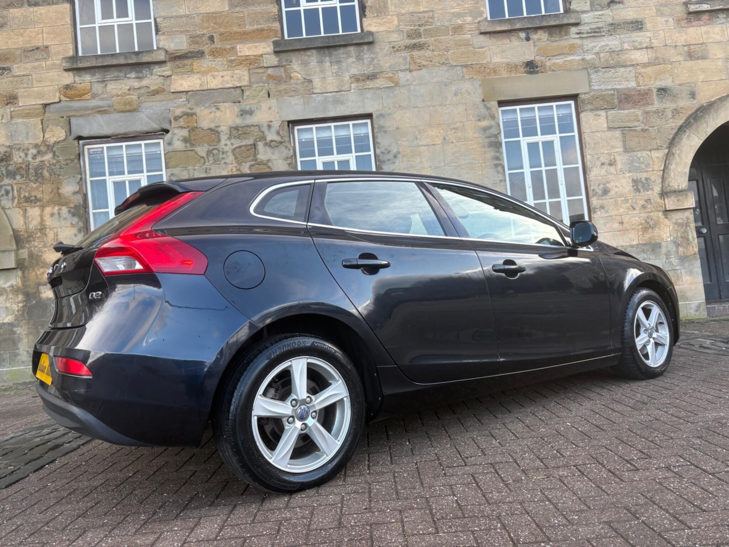 Used Volvo V40 2014 for sale - 77618473: Photo 17