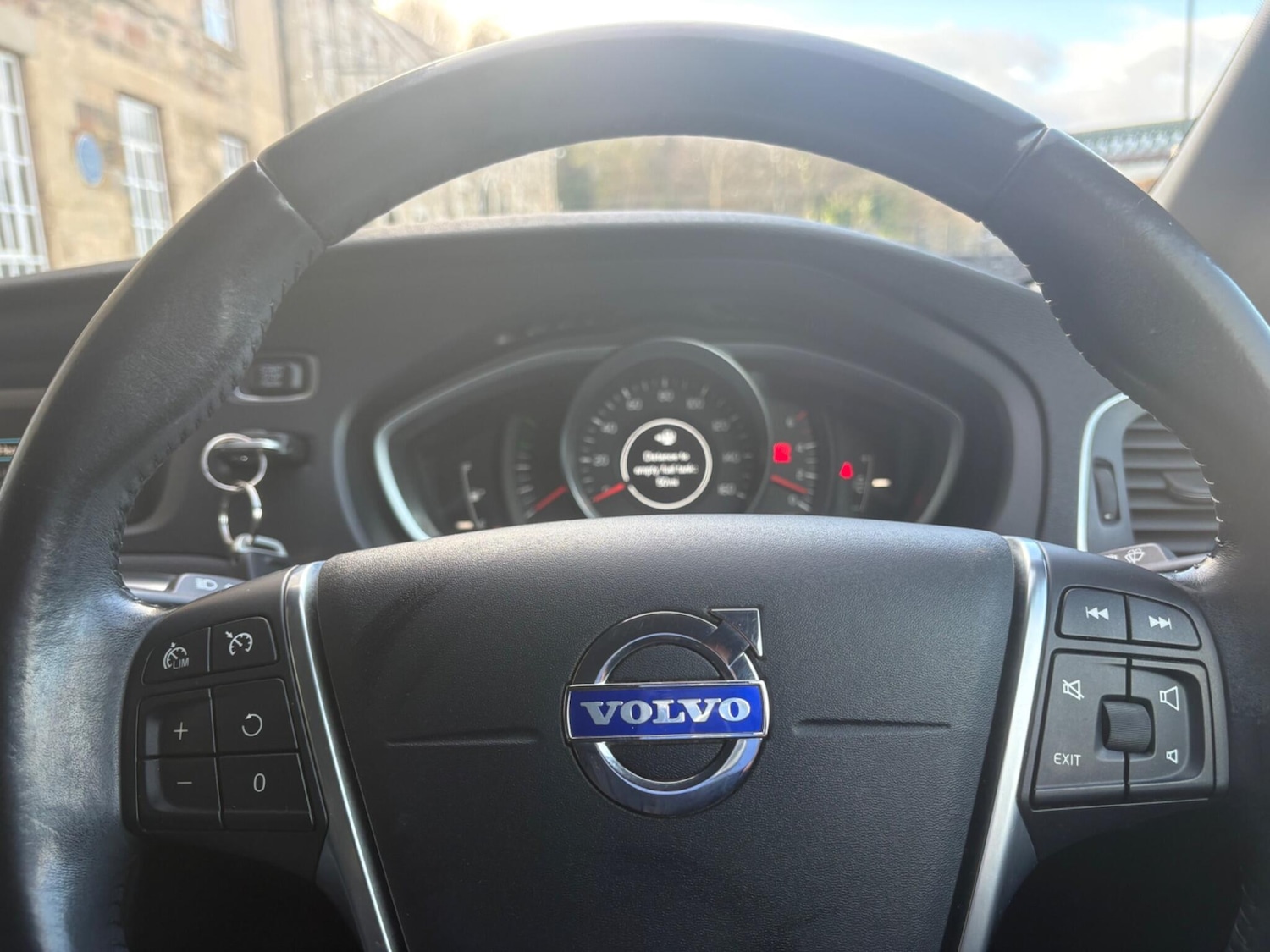 Used Volvo V40 2014 for sale - 77618473: Photo 23