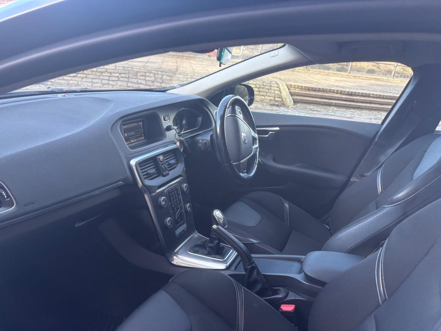 Used Volvo V40 2014 for sale - 77618473: Photo 32