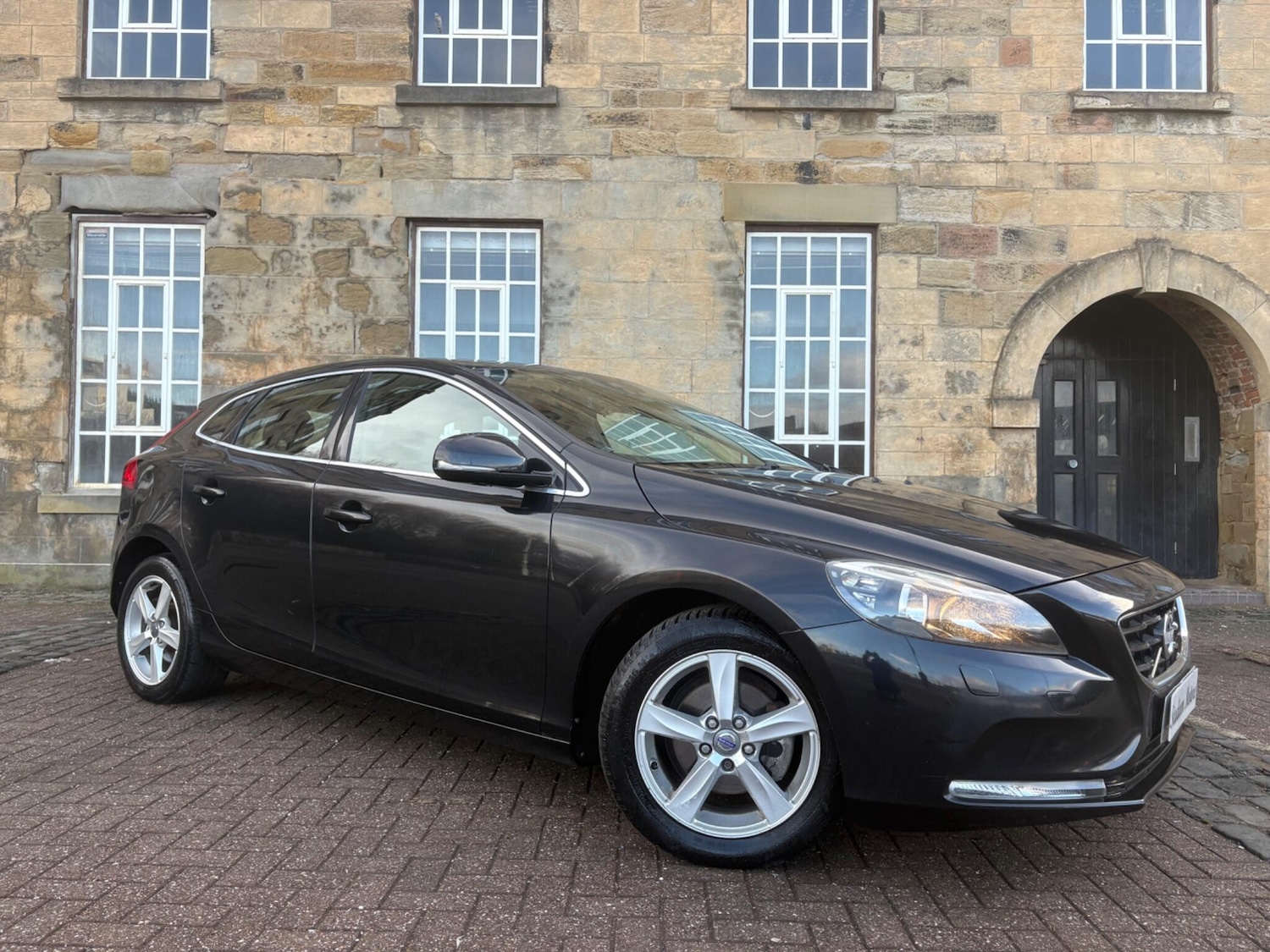 Used Volvo V40 2014 for sale - 77618473: Photo 4