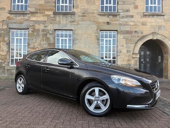 Used Volvo V40 2014 for sale - 77618473: Photo