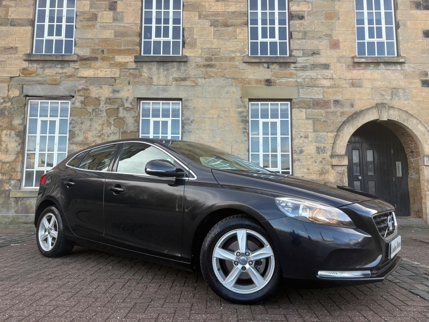 Used Volvo V40 2014 for sale - 77618473: Photo 5
