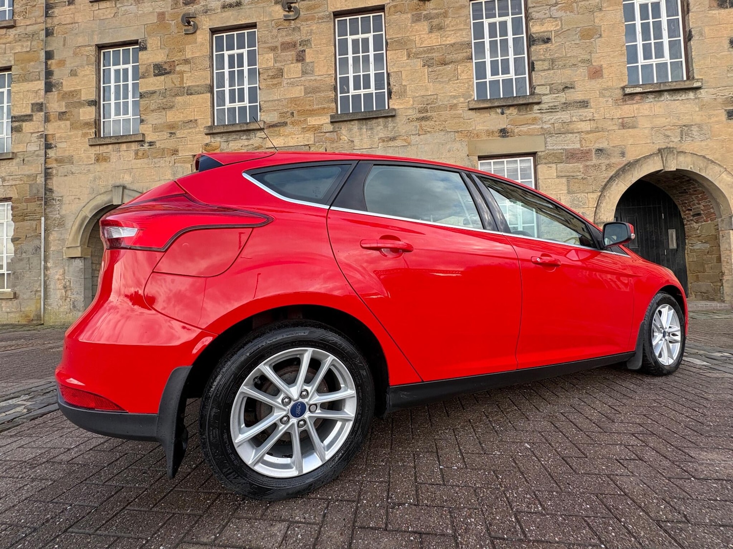 Used Ford Focus 2017 for sale - 77685858: Photo 17