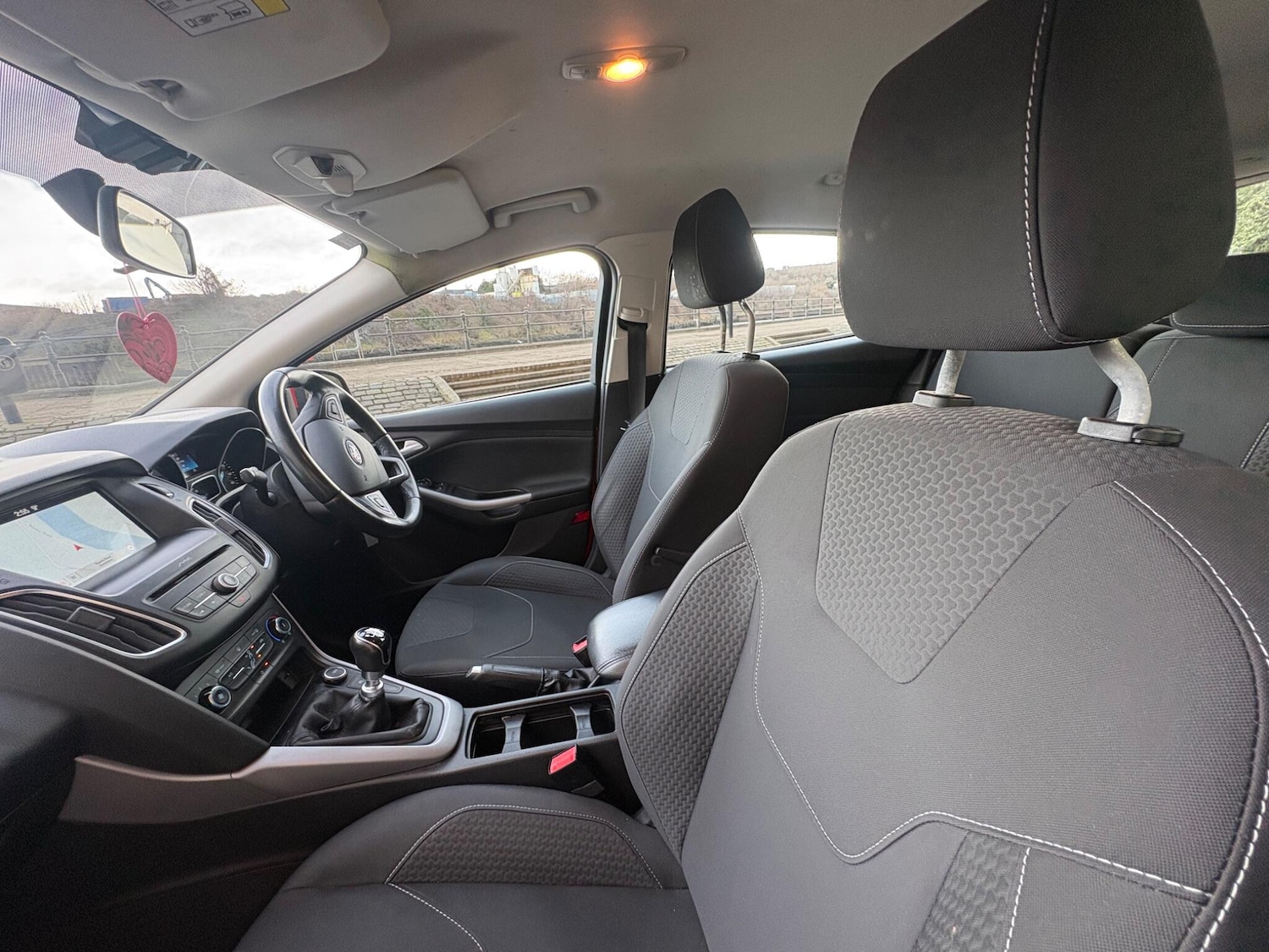 Used Ford Focus 2017 for sale - 77685858: Photo 32