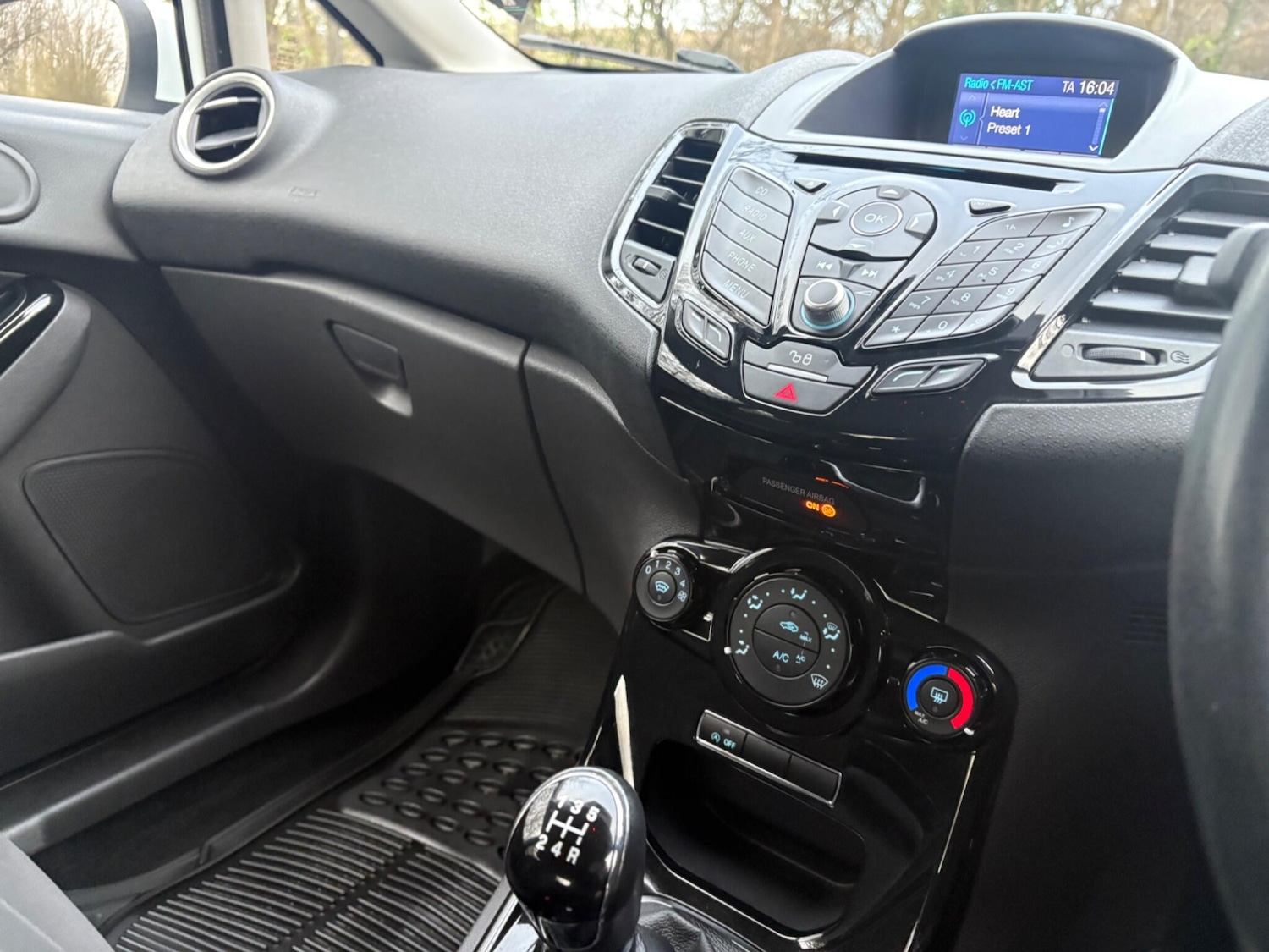 Used Ford Fiesta 2015 for sale - 77293552: Photo 23