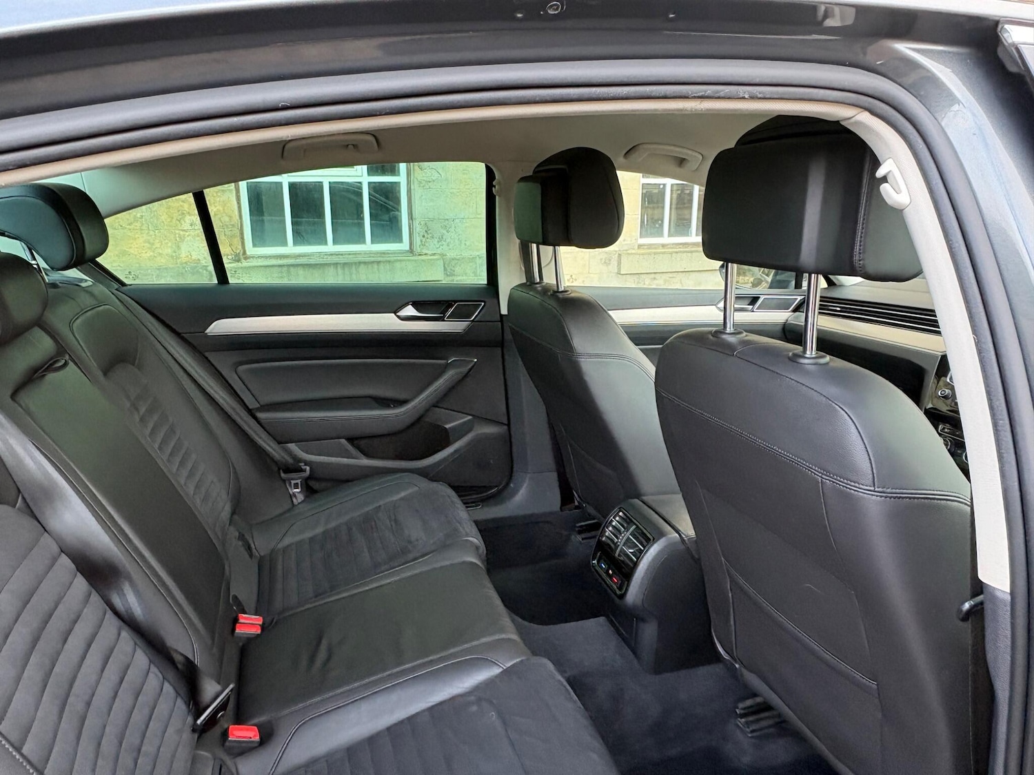 Used Volkswagen Passat 2015 for sale - 77726233: Photo 32