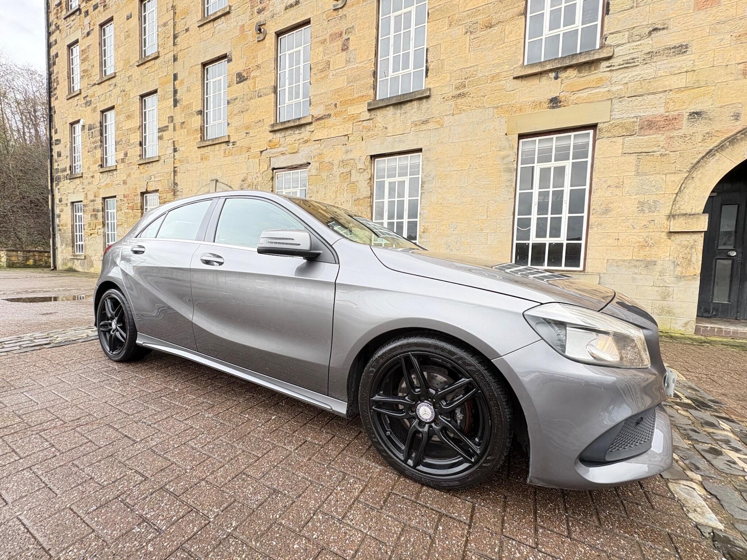 Used Mercedes-Benz A-Class 2017 for sale - 77685856: Photo 11