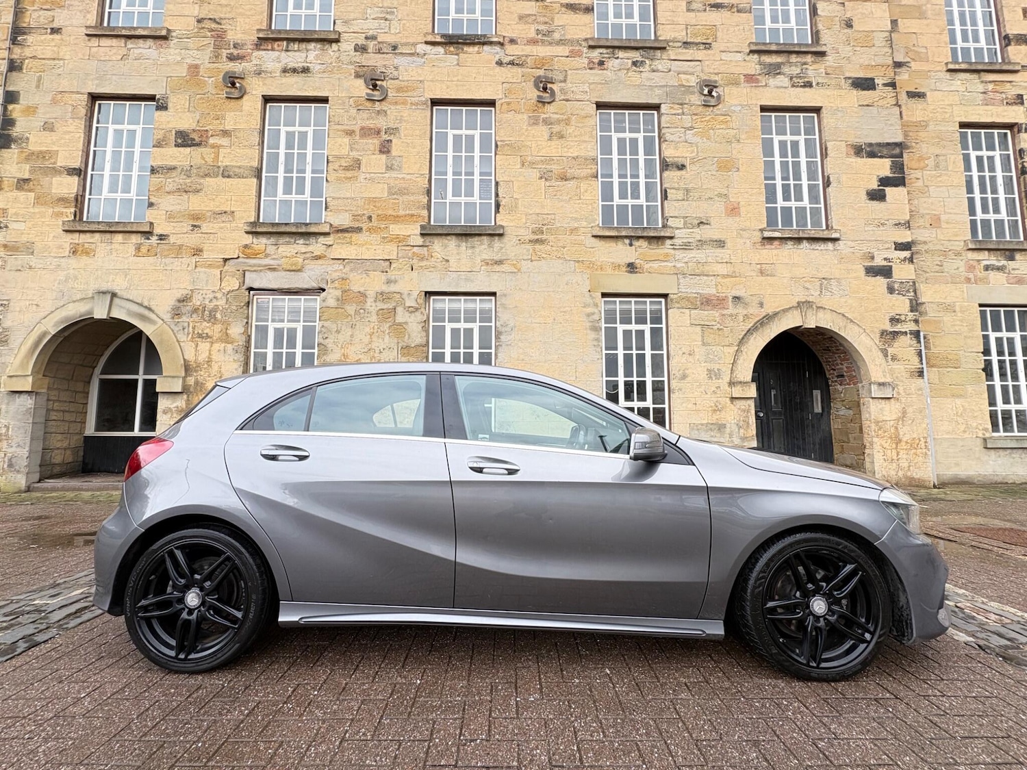 Used Mercedes-Benz A-Class 2017 for sale - 77685856: Photo 12