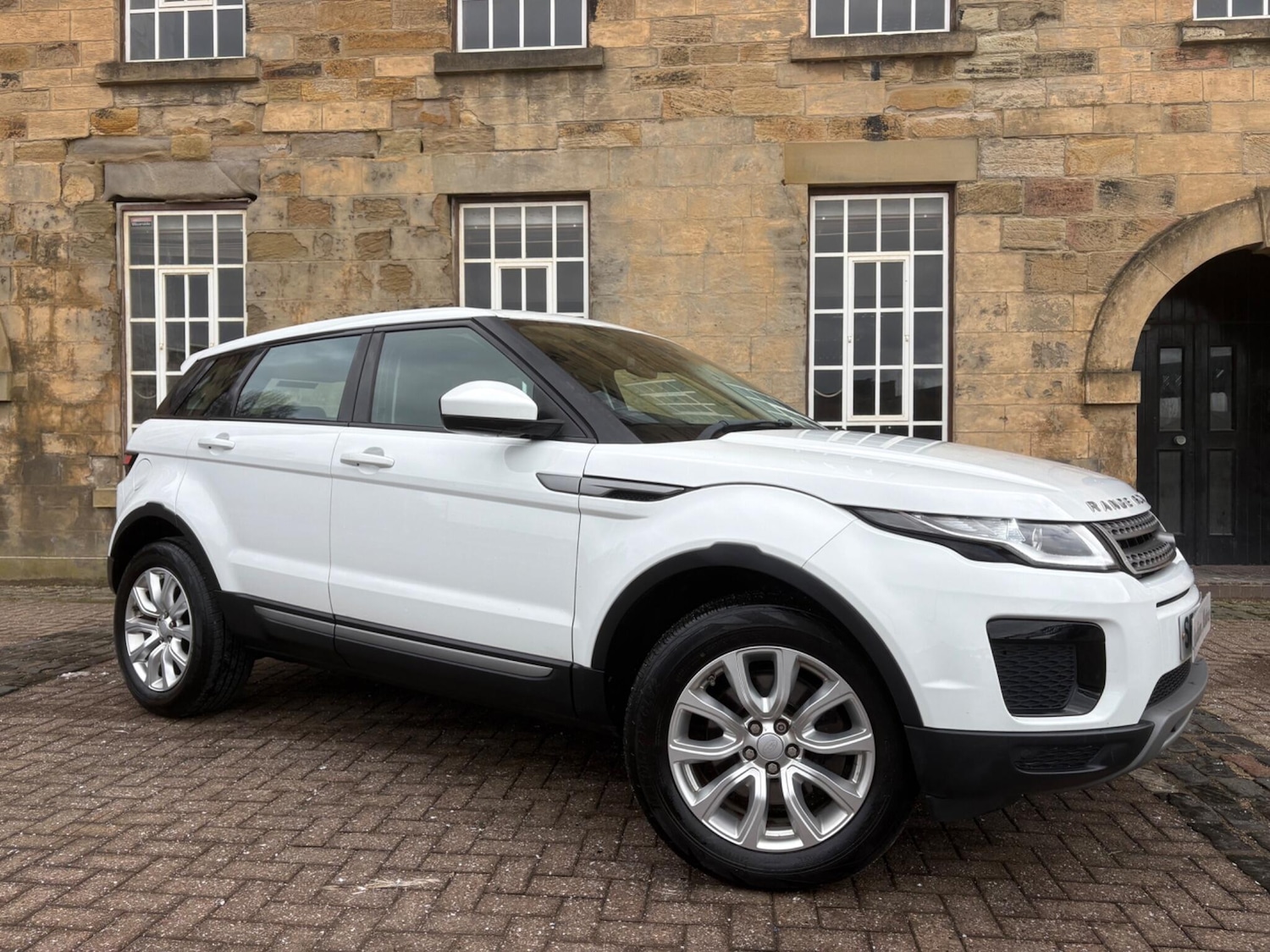 Used Land Rover Range Rover Evoque 2017 for sale - 77600520: Photo 3