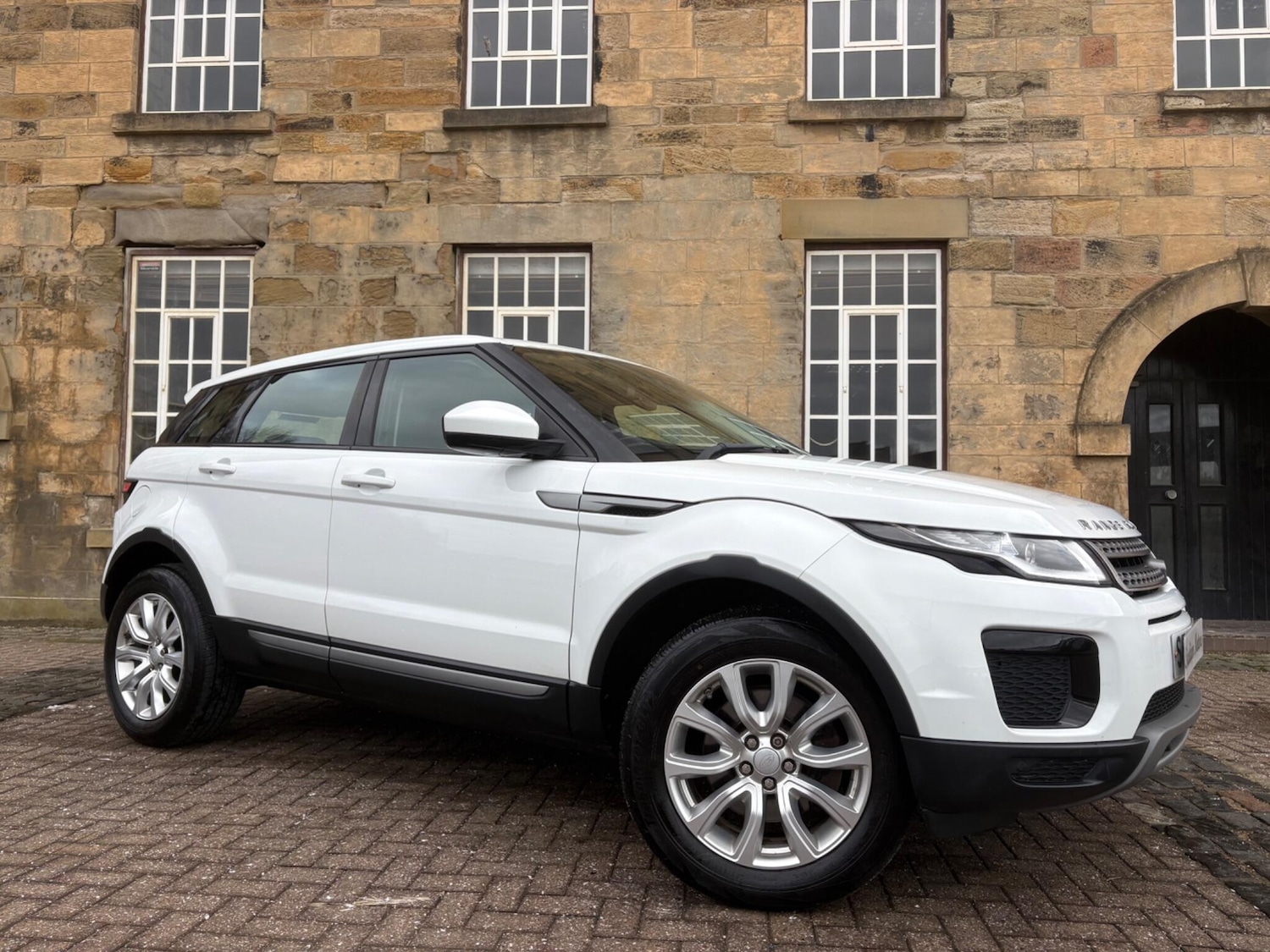Used Land Rover Range Rover Evoque 2017 for sale - 77600520: Photo 5
