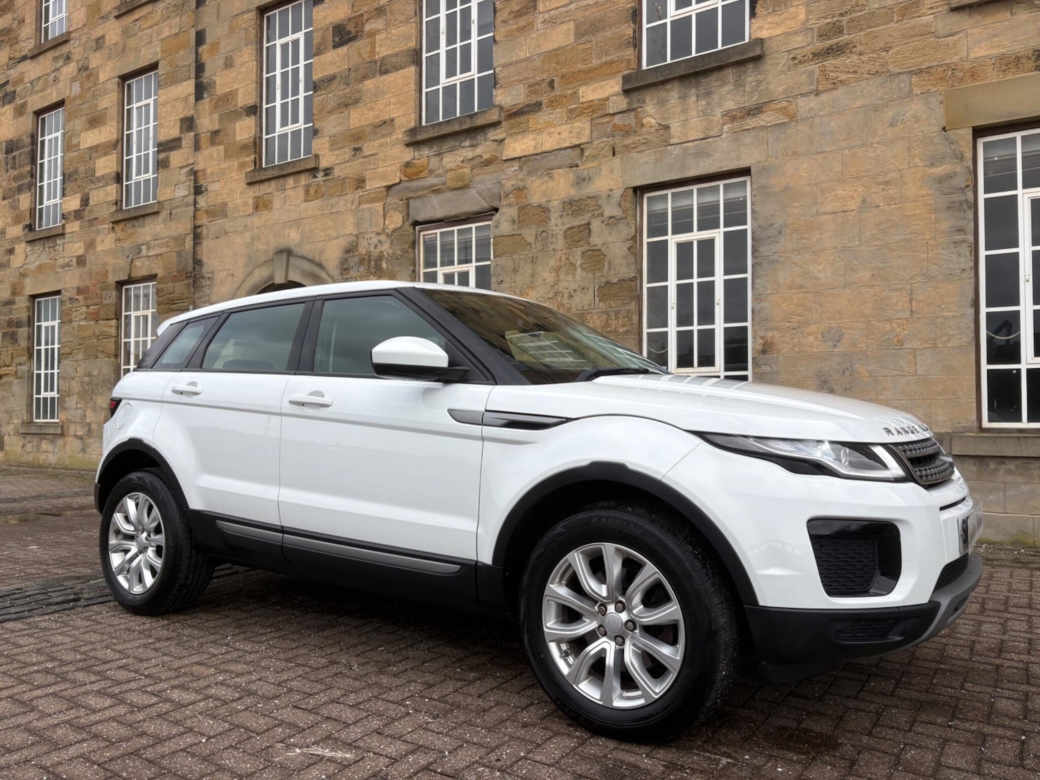 Used Land Rover Range Rover Evoque 2017 for sale - 77600520: Photo 9