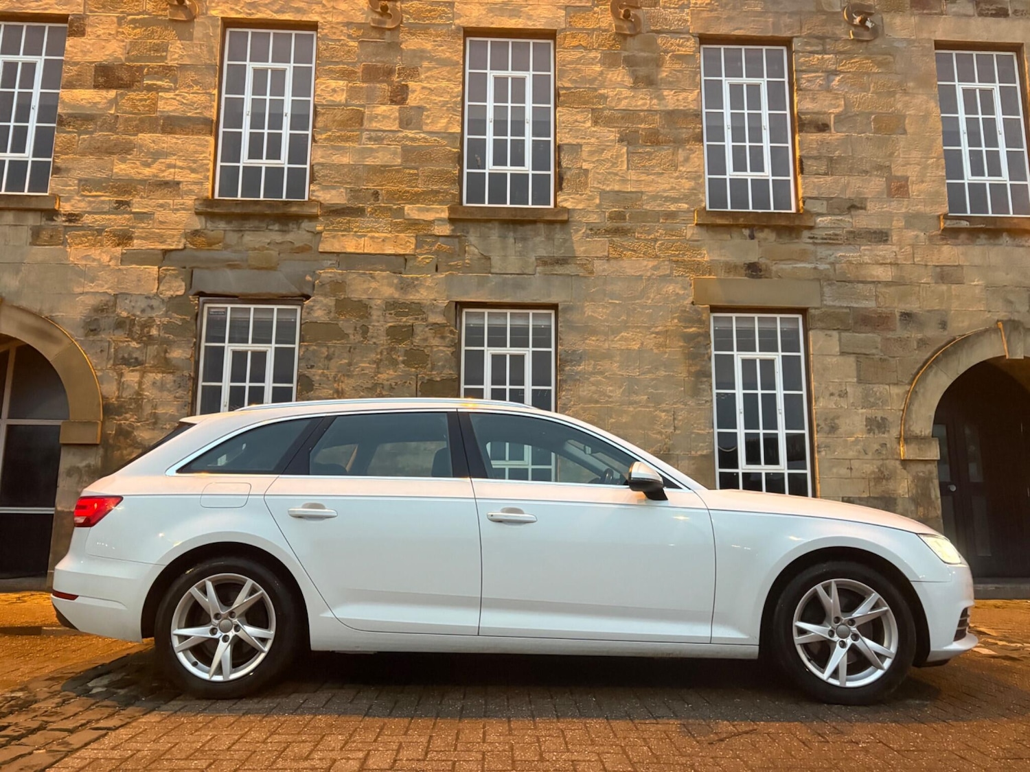 Used Audi A4 2017 for sale - 77293546: Photo 10