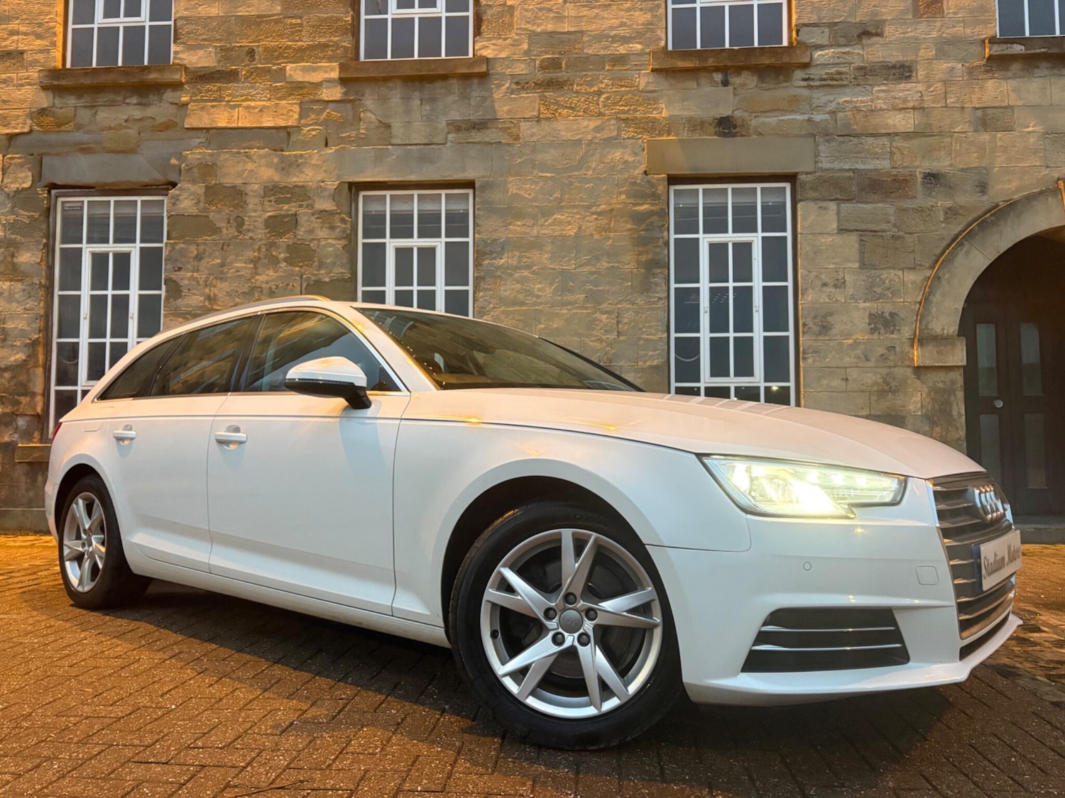 Used Audi A4 2017 for sale - 77293546: Photo 4