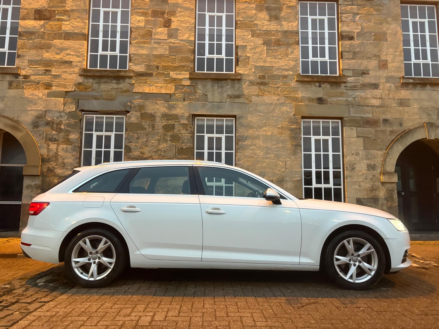 Used Audi A4 2017 for sale - 77293546: Photo 9