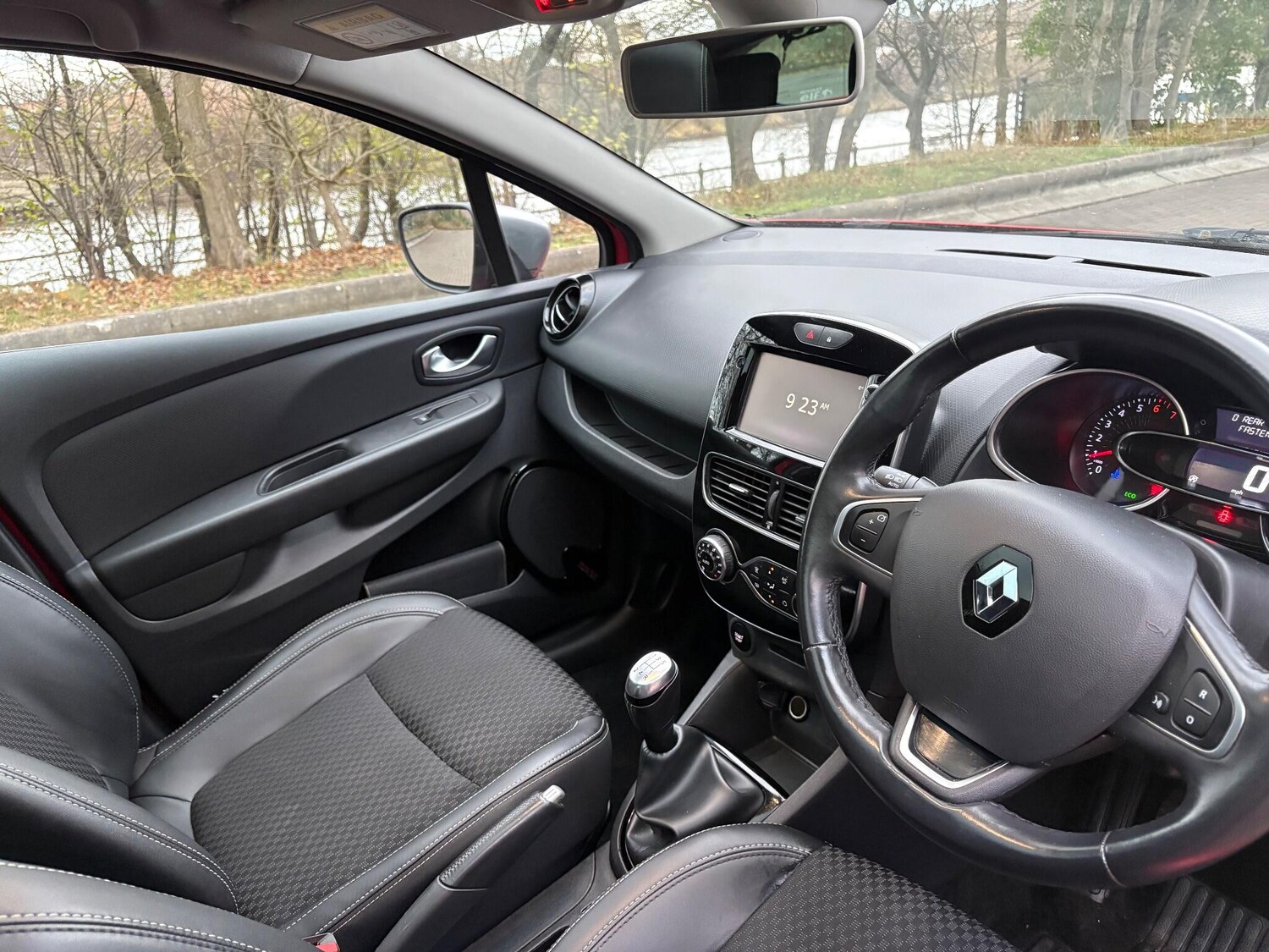 Used Renault Clio 2019 for sale - 77245310: Photo 32