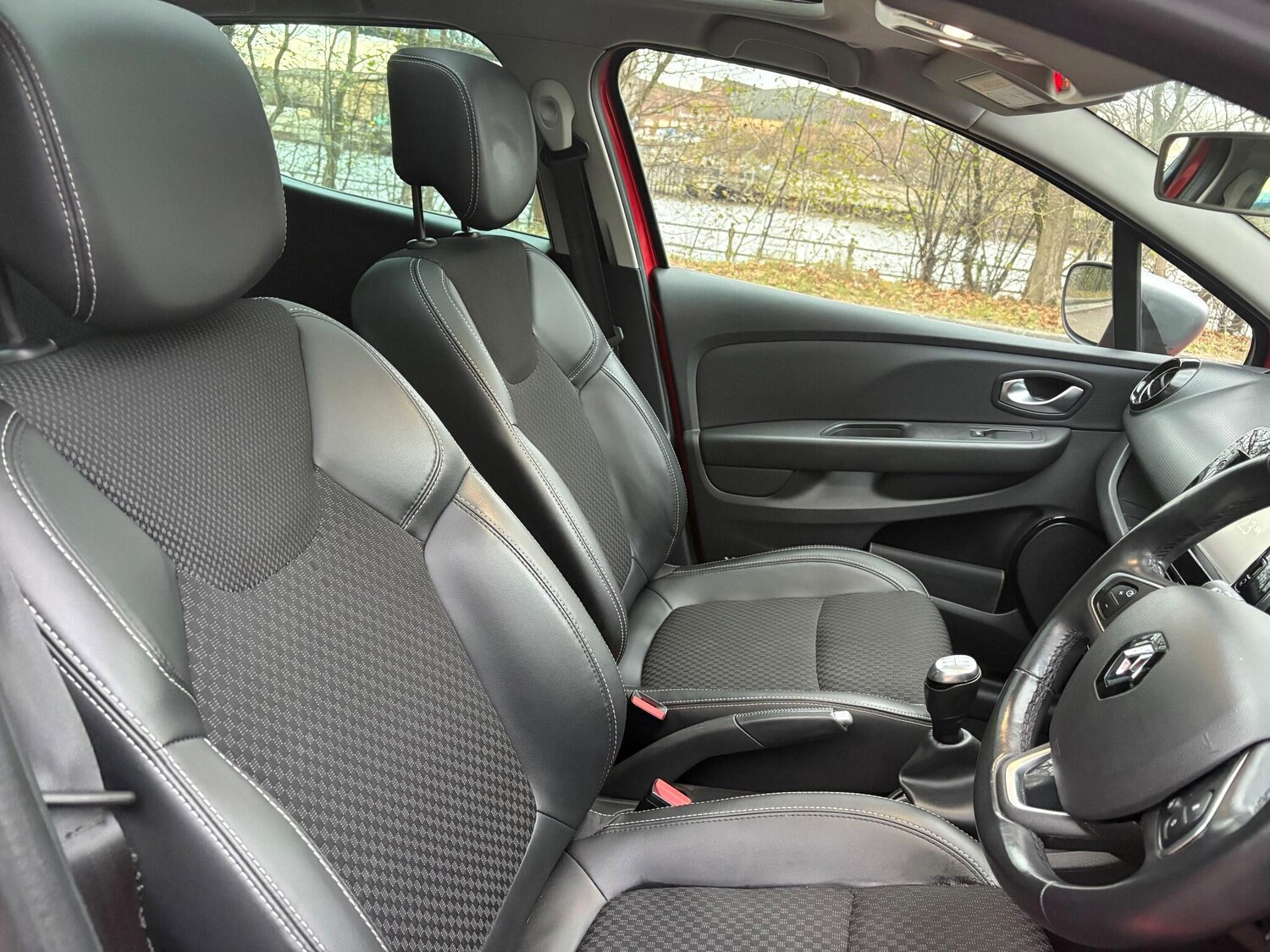 Used Renault Clio 2019 for sale - 77245310: Photo 42