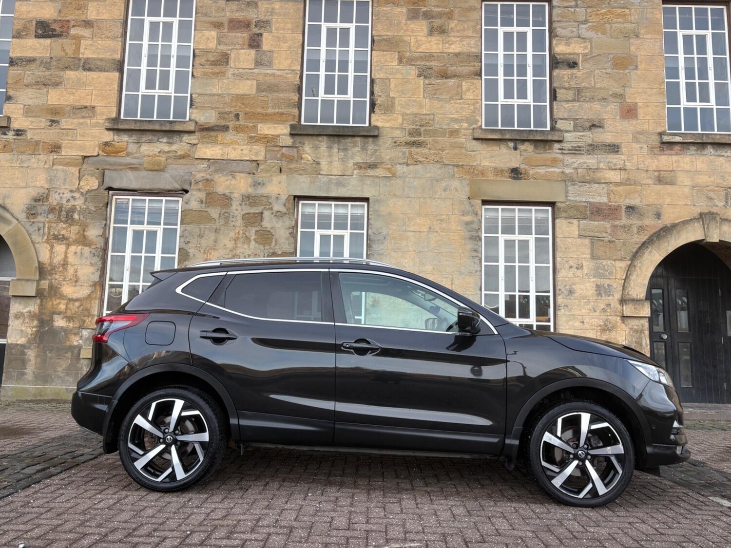 Used Nissan Qashqai 2017 for sale - 77600503: Photo 12