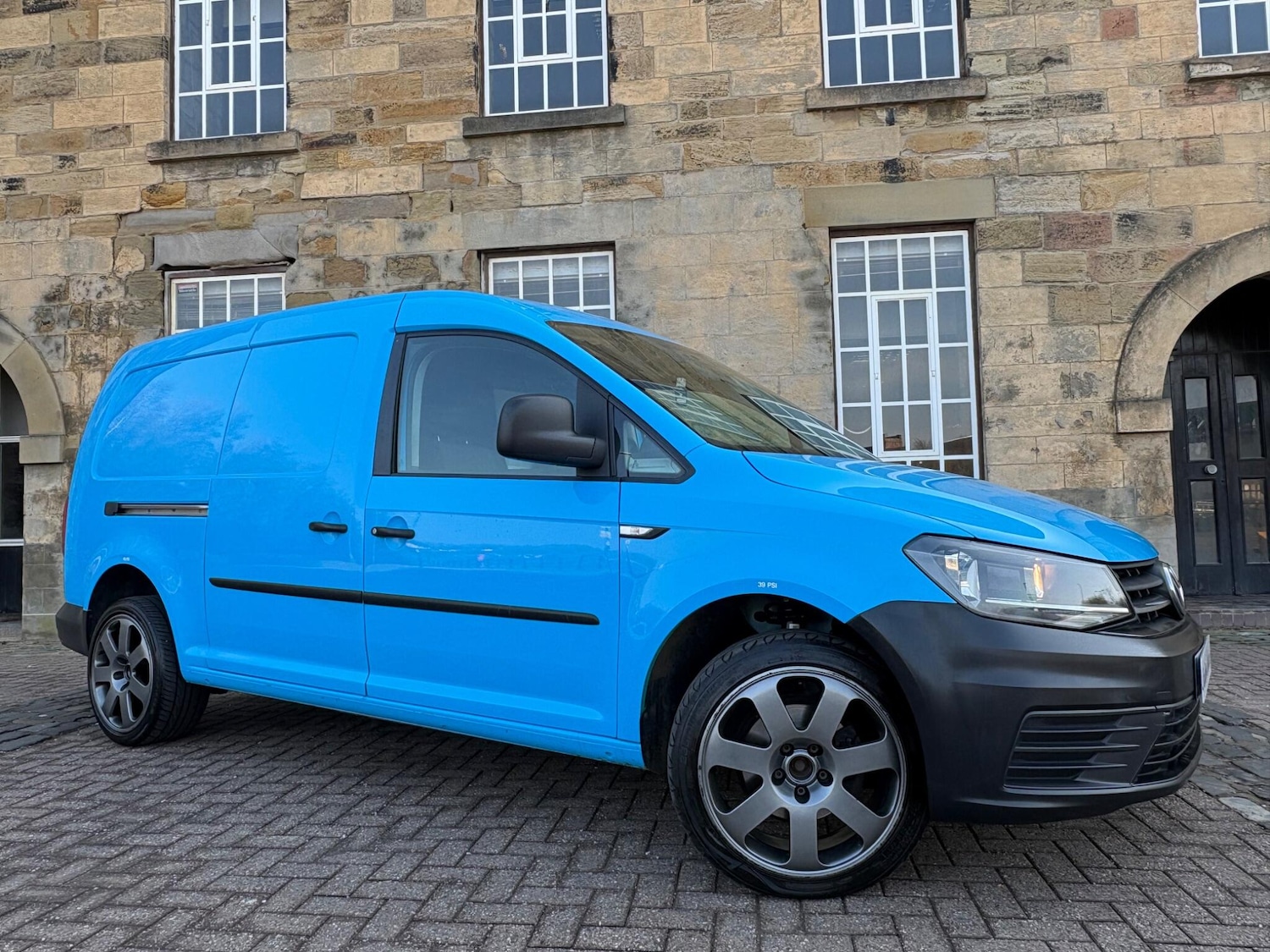 Used Volkswagen Caddy Maxi 2016 for sale - 77983047: Photo 3