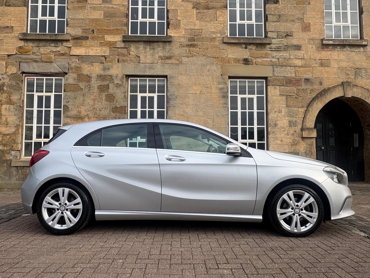 Used Mercedes-Benz A-Class 2017 for sale - 77960079: Photo 11