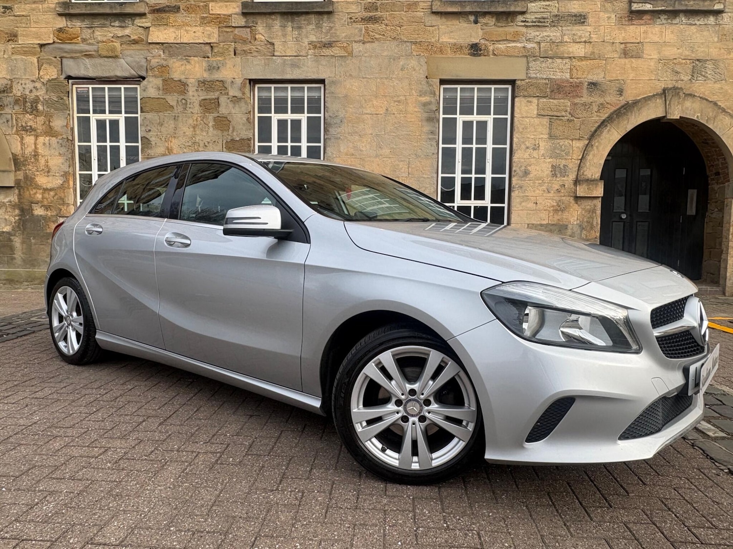 Used Mercedes-Benz A-Class 2017 for sale - 77960079: Photo 3