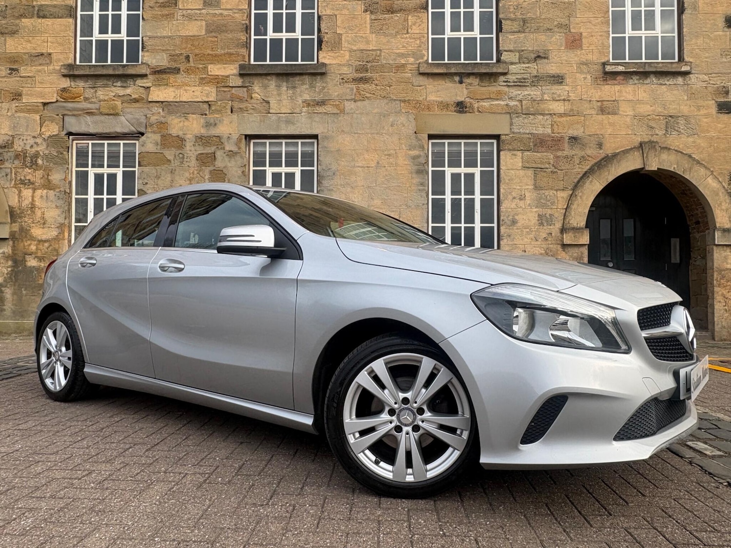 Used Mercedes-Benz A-Class 2017 for sale - 77960079: Photo 4