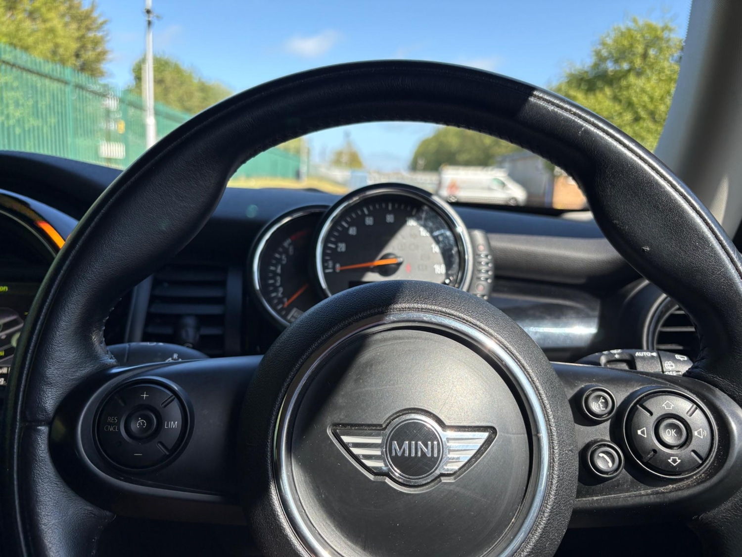 Used MINI Hatch 2015 for sale - 77245309: Photo 29