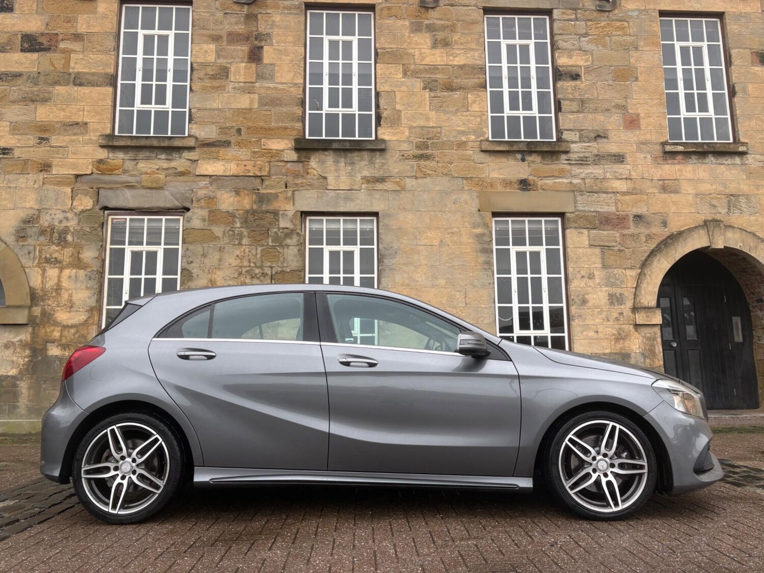 Used Mercedes-Benz A-Class 2017 for sale - 77365629: Photo 10