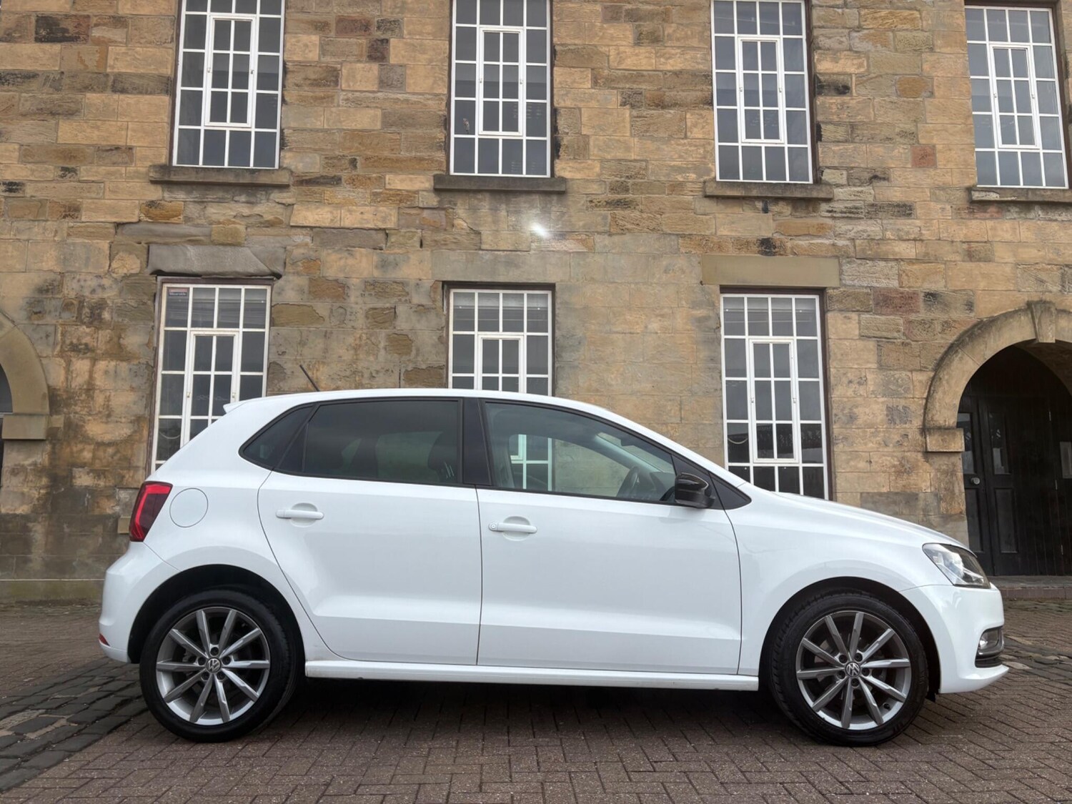Used Volkswagen Polo 2015 for sale - 77648230: Photo 10