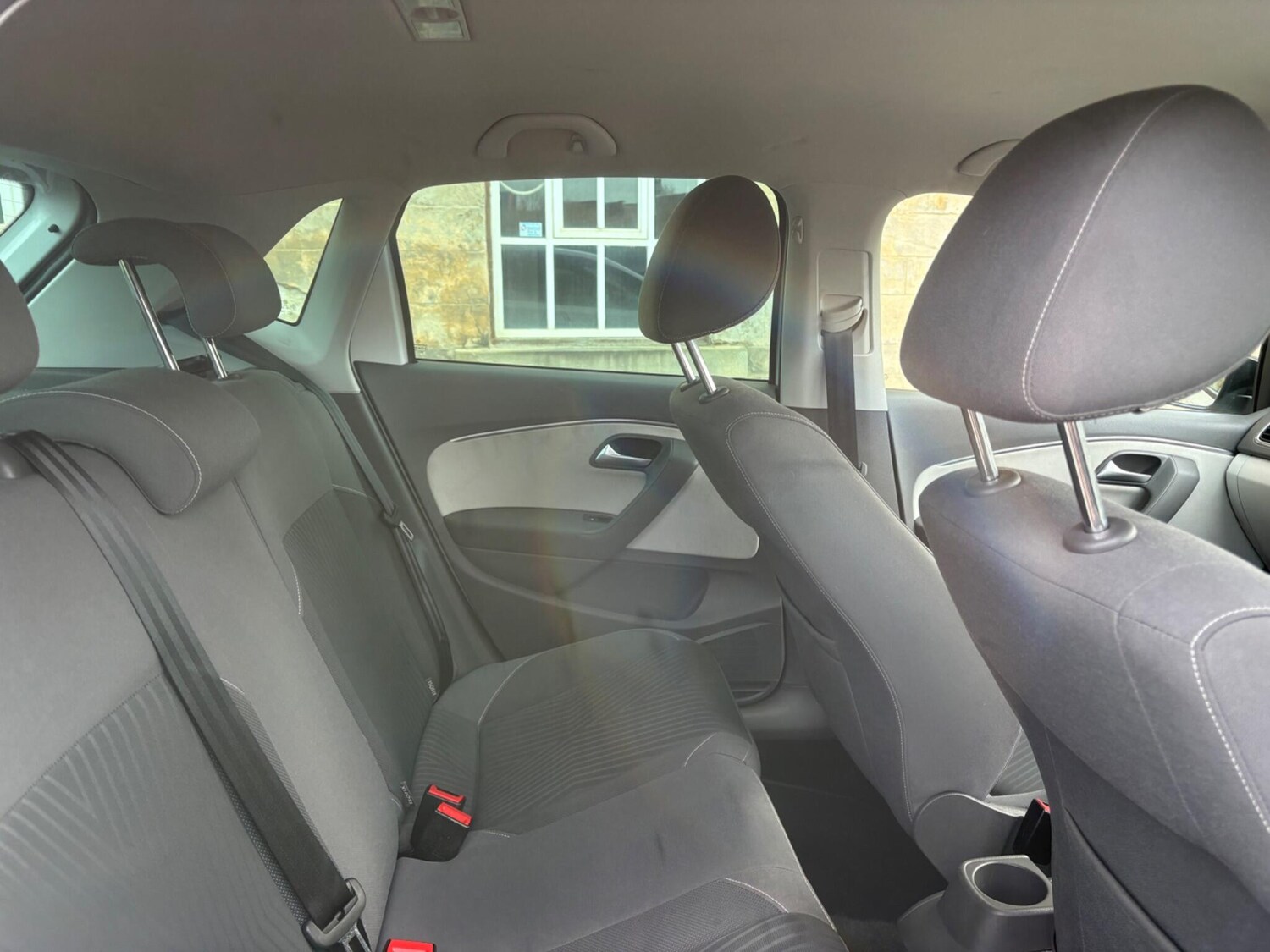 Used Volkswagen Polo 2015 for sale - 77648230: Photo 31