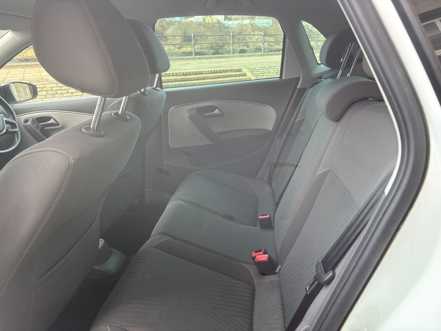 Used Volkswagen Polo 2015 for sale - 77648230: Photo 33