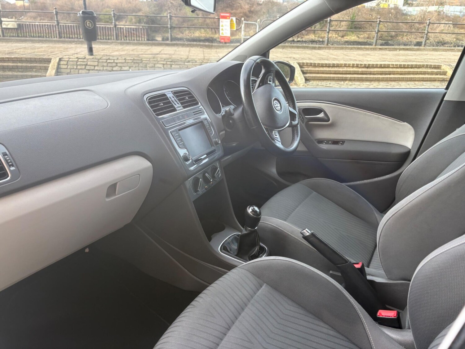 Used Volkswagen Polo 2015 for sale - 77648230: Photo 34