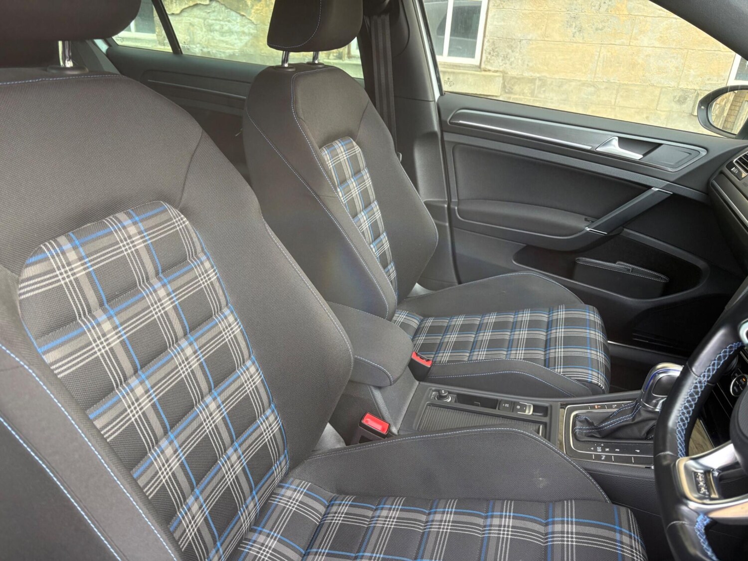 Used Volkswagen Golf 2018 for sale - 77648219: Photo 32