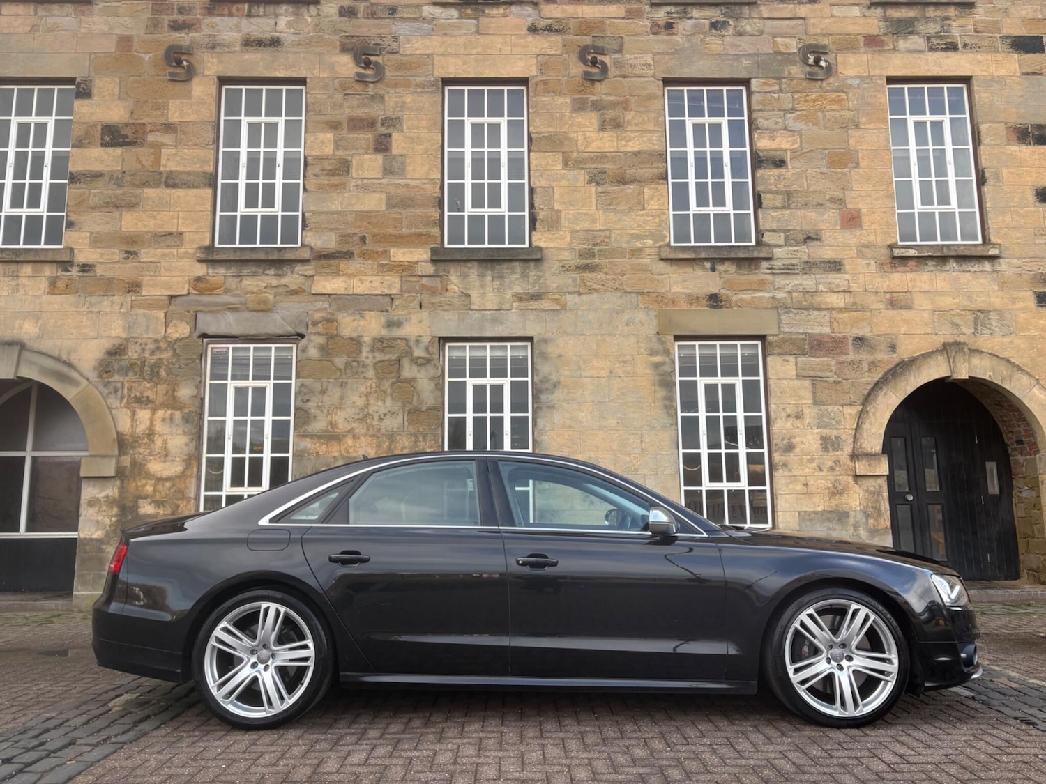 Used Audi S8 2013 for sale - 77698356: Photo 10
