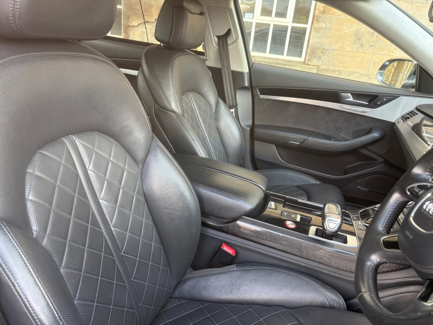 Used Audi S8 2013 for sale - 77698356: Photo 32