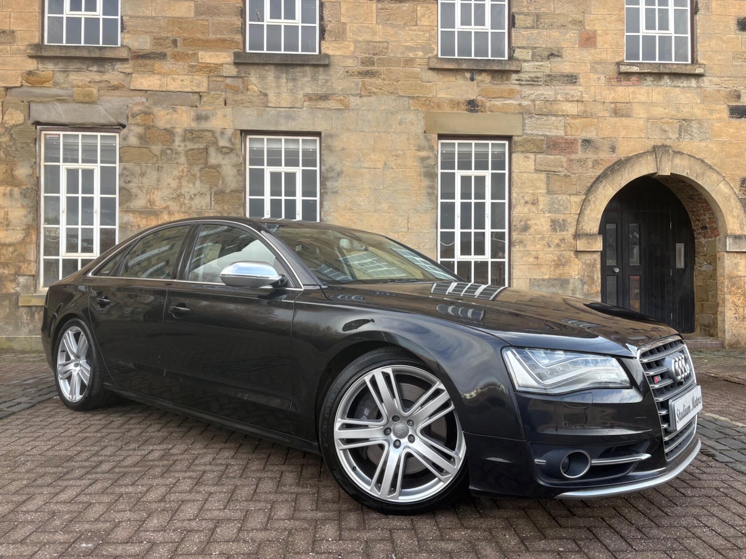 Used Audi S8 2013 for sale - 77698356: Photo 4