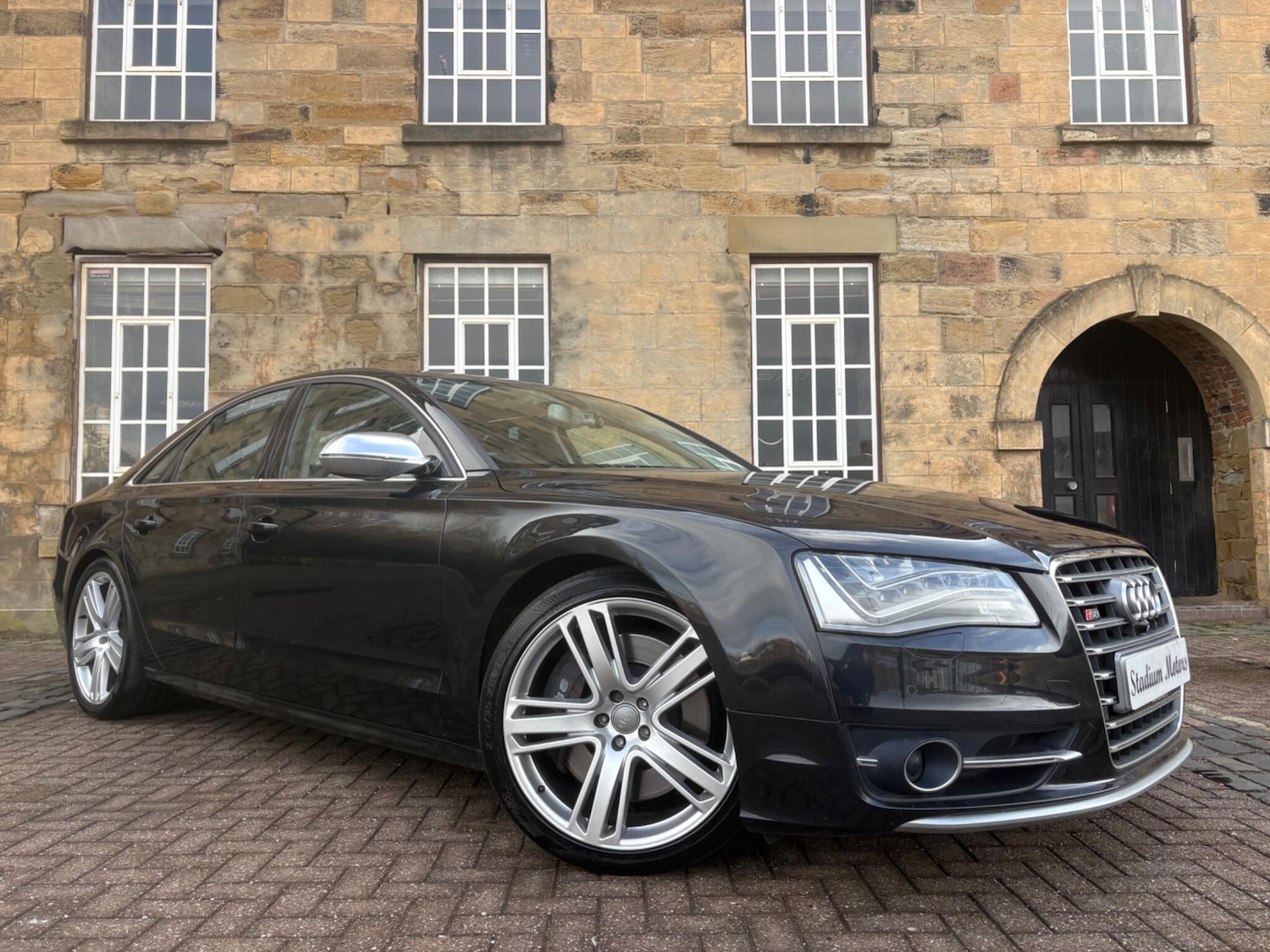 Used Audi S8 2013 for sale - 77698356: Photo 5
