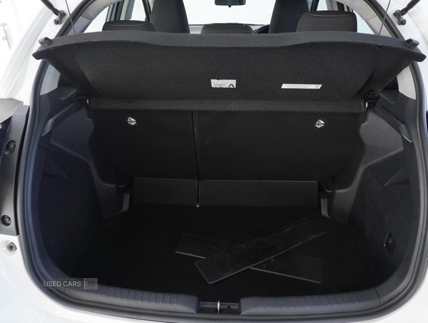 Used Mazda Mazda2 HYBRID 2022 for sale - 76433587: Photo 6