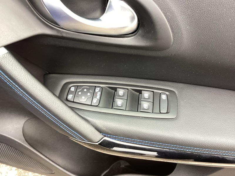 Used Renault Kadjar for sale - 78111420: Photo 24