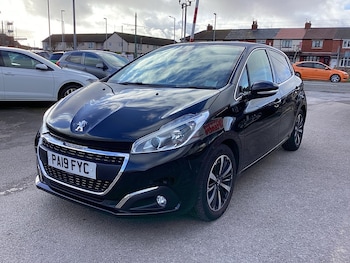 Used Peugeot 208 2019 for sale - 77902409: Photo