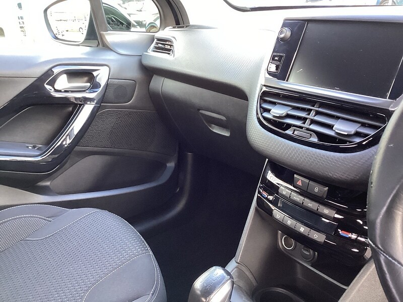 Used Peugeot 208 2019 for sale - 77902409: Photo 34