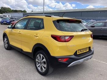 Used Kia Stonic 2023 for sale - 79359394: Photo