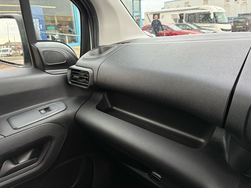 Used Vauxhall Combo for sale - 77902402: Photo 24