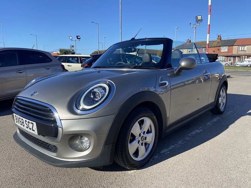 Used MINI Convertible 2018 for sale - 77902429: Photo 10