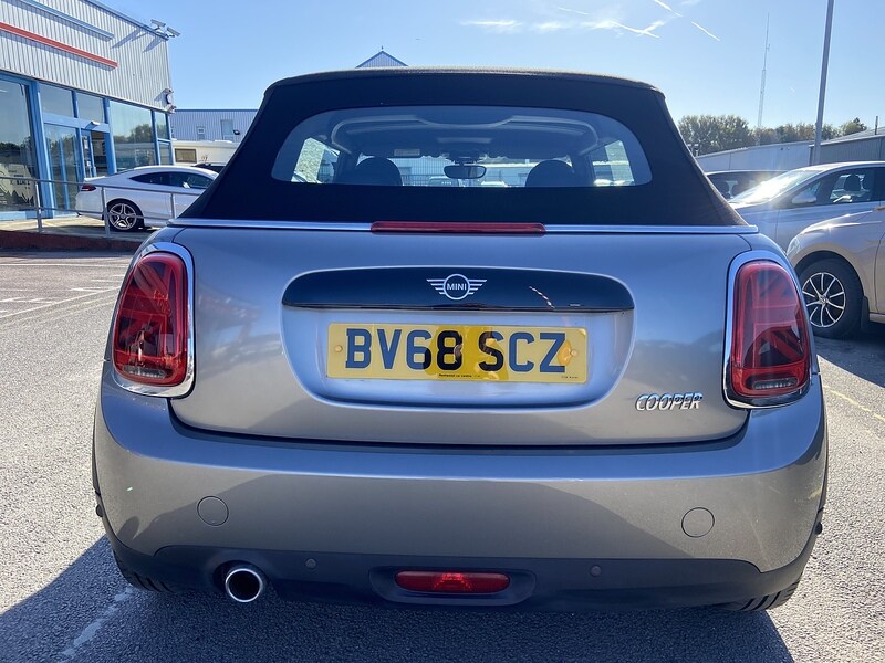 Used MINI Convertible 2018 for sale - 77902429: Photo 13