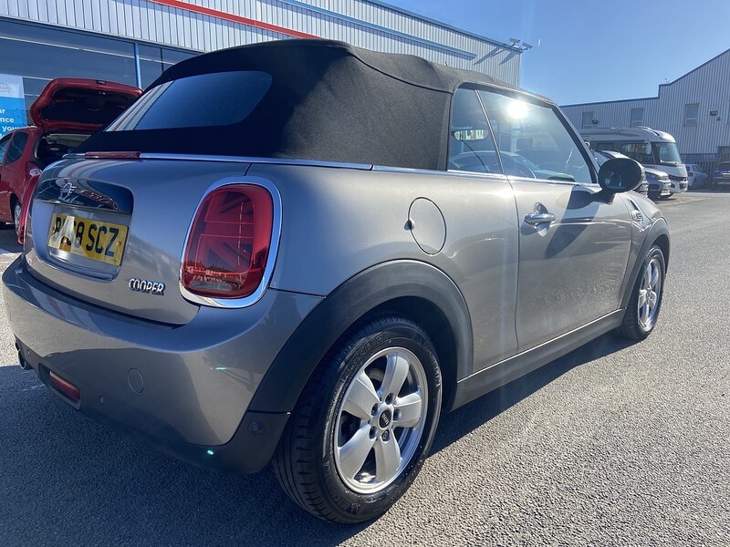 Used MINI Convertible 2018 for sale - 77902429: Photo 17