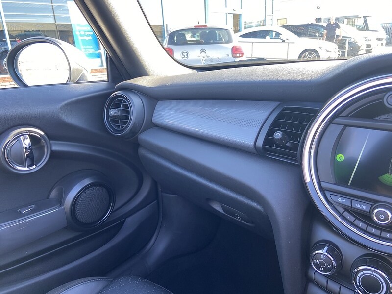 Used MINI Convertible 2018 for sale - 77902429: Photo 23