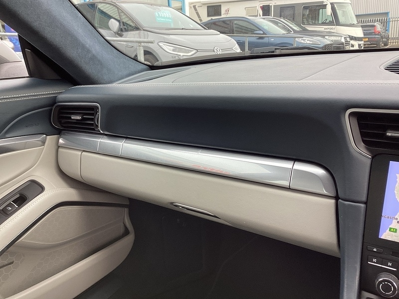 Used Porsche 911 2017 for sale - 78111429: Photo 16