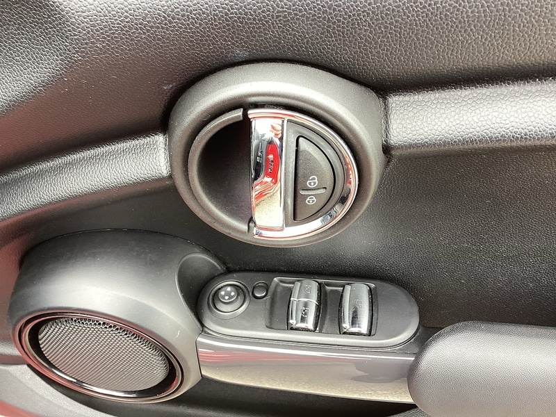 Used MINI Convertible 2018 for sale - 78097516: Photo 21